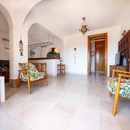 Cozy Villa With Sauna And Backyard In Bodrum Vila Karabag