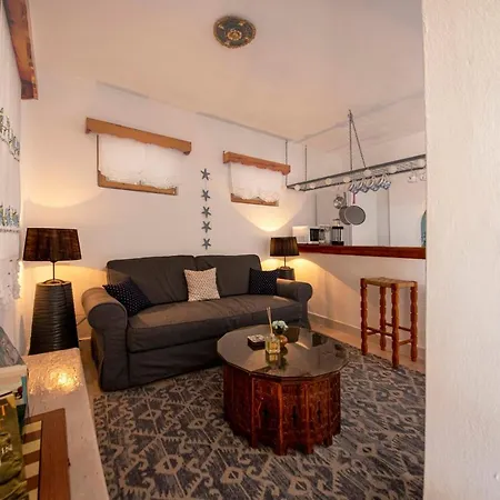 Cozy Villa With Sauna And Backyard In Bodrum Vila