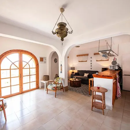 Cozy Villa With Sauna And Backyard In Bodrum Vila Karabag